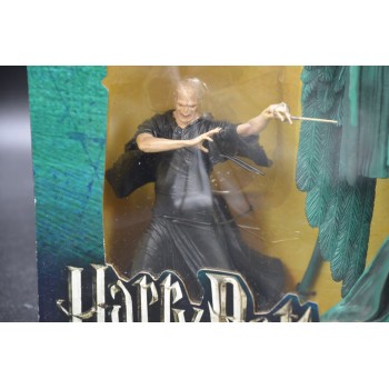 HARRY POTTER VS LORD VOLDEMORT GRAVEYARD DUEL WITH RIDDLE FAMILY GRAVE - NECA